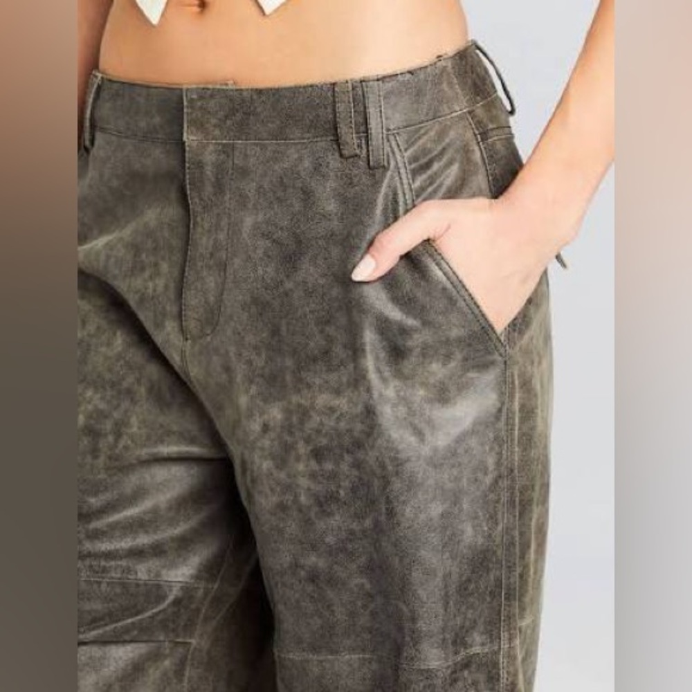 Retrofete Wide Leg Cargo Pants in Distressed Charcoal - Picture 3 of 4